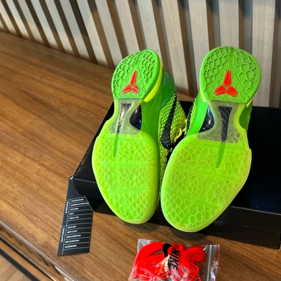 Nike Zoom Kobe 6 Proto Low Grinch New - Picture 1 of 3